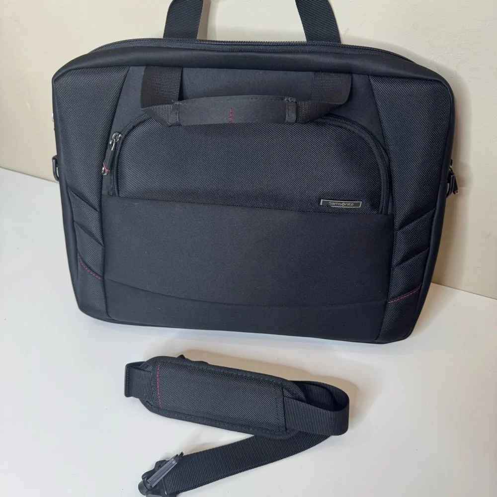 SAMSONITE Xenon 2 Slim Briefcase Fits Laptop Black NWOT